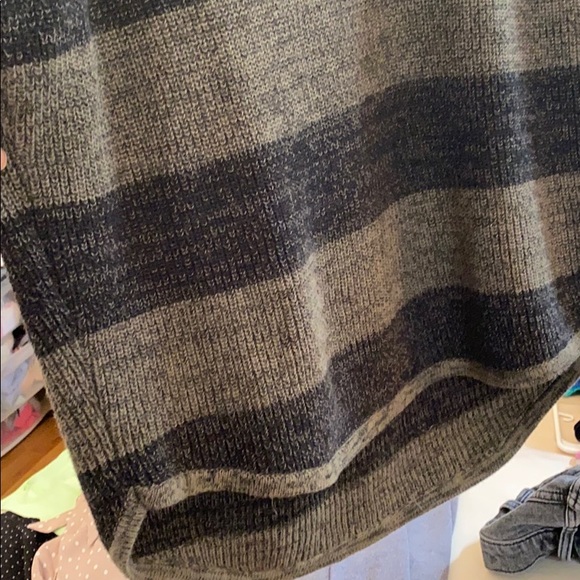 Express sweater - Picture 8 of 9